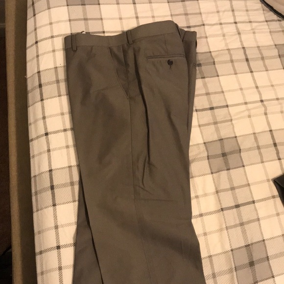 Men’s suit (jacket and pants) - Picture 2 of 2